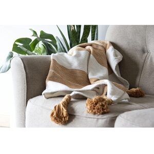 Foreside Home & Garden Tassel Throw Blanket NWT